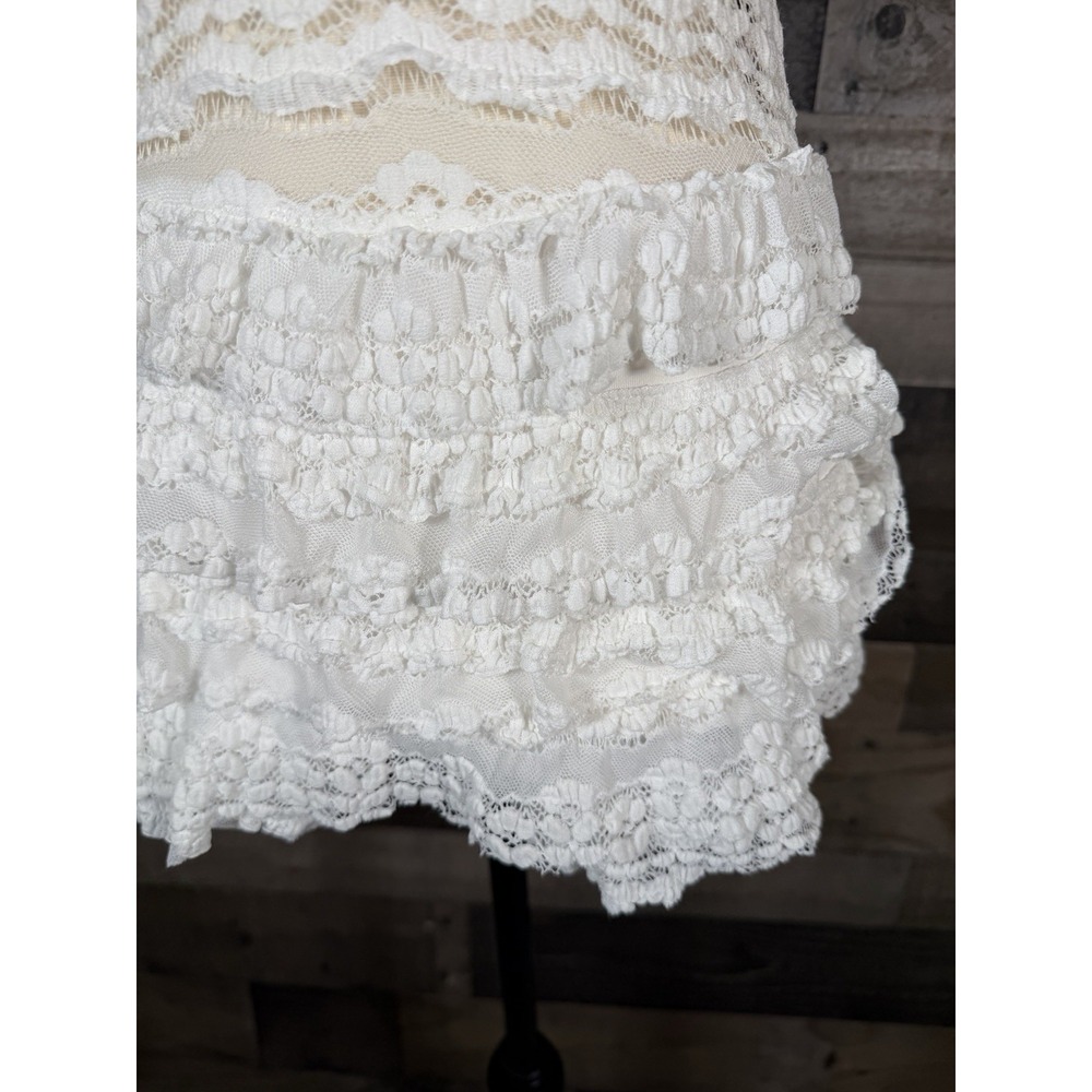 Edikted White Lace Halter Romper - Picture 3 of 7